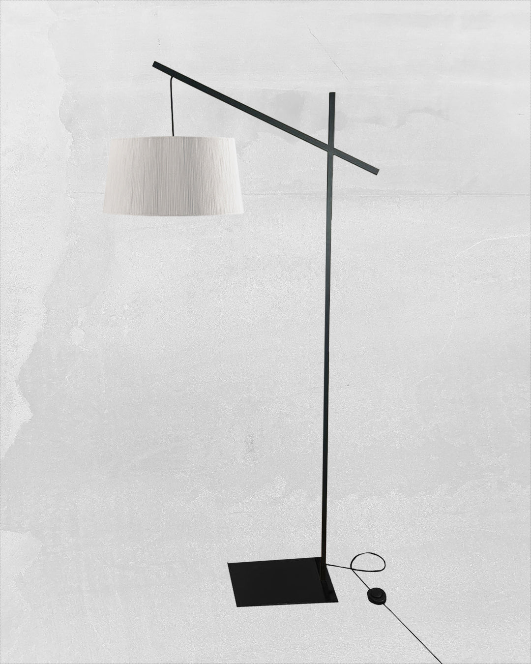 Lámpara de Pie Cruceta Cónica Chic